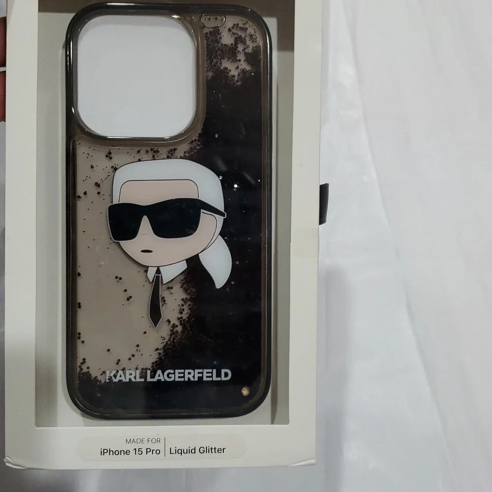 Karl Lagerfeld‎ iPhone 15 Pro Karl figurehead liquid glitter slim profile case